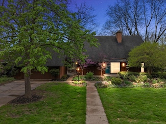 2445 Adare Rd, Ann Arbor, MI 48104