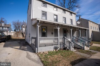 11 Front St, Brookhaven, PA 19015