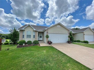 608 Meadowview Ct, Warrenton, MO 63383