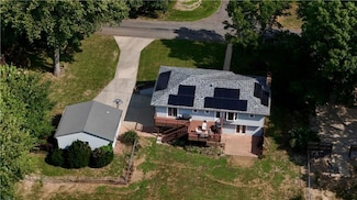 3814 Meadow Oak Ln, Saint Joseph, MO 64503