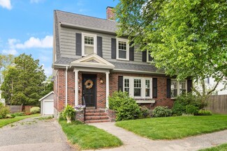 61 Howitt Rd, West Roxbury, MA 02132