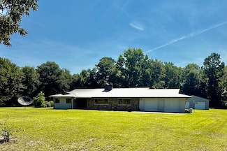 1474 Mandella Rd, Bonneau, SC 29431