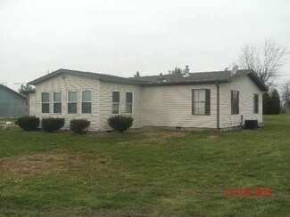 5146 E Polk St, Straughn, IN 47387