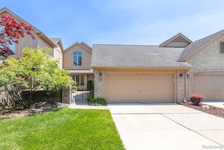 1328 Autumn Dr, Troy, MI 48098