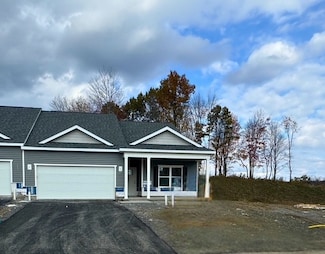 354 Gleneagles Dr, Butler, PA 16001