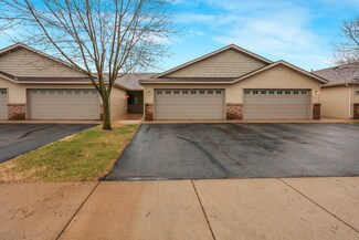 1062 Manor Ct, Saint Cloud, MN 56303