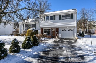 9 Brook Place, West Orange, NJ 07052