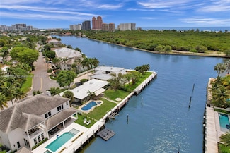 2756 NE 18th St, Fort Lauderdale, FL 33305