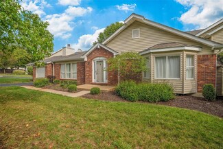 712 Woodside Trails Dr Unit 100, Ballwin, MO 63021