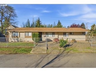 4025 NE Roselawn St, Portland, OR 97211