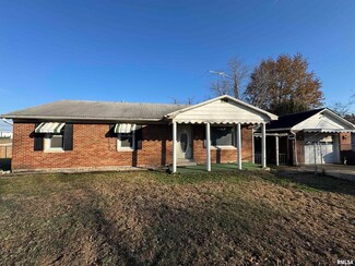 125 Arthur St, Centralia, IL 62801