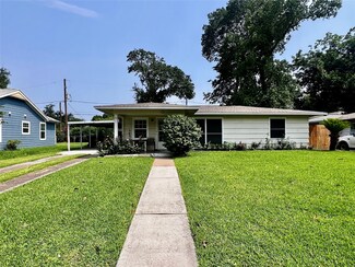 7415 Dixie Dr, Houston, TX 77087