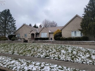 1520 Oak Run Ct, Mansfield, OH 44906