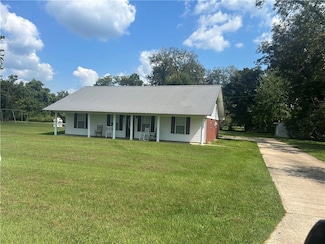 2214 Pecan Cir, Coushatta, LA 71019