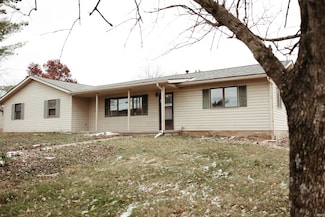 3939 W Woodhaven Dr, Bloomington, IN 47403