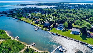 23 Nautilus Dr, Hampton Bays, NY 11946