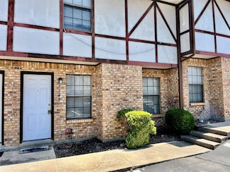 1247 Dallas Dr, Denton, TX 76205
