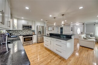 1453 SE 15th St, Cape Coral, FL 33990