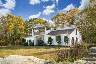 161 Old Plainfield Pike, Foster, RI 02825