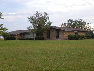 467 Earlville Rd, Paw Paw, IL 61353