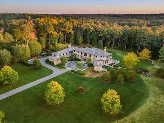 9 Atlas Ln, Weston, MA 02493