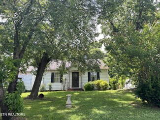 111 Park Dr, Maryville, TN 37804
