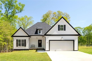 433 E Brookwood Ave, Liberty, NC 27298
