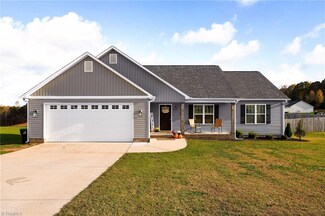 120 Lantanna Ave, Lexington, NC 27295