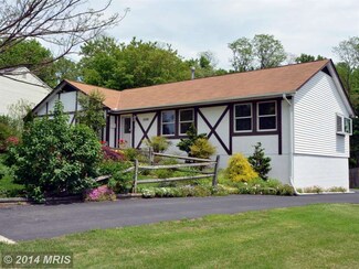 15580 Peach Walker Dr, Bowie, MD 20716