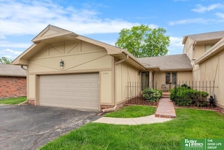 6024 Oakcrest Plaza Unit 13, Omaha, NE 68137