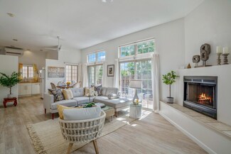4358 Laughing Crow Ln, Santa Fe, NM 87507