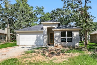 10 Huckleberry Ln, Malakoff, TX 75148