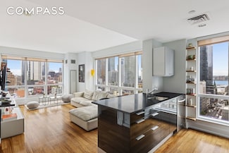 350 W 42nd St Unit 20L, New York, NY 10036