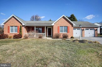 313 Bradley Ln, Shippensburg, PA 17257