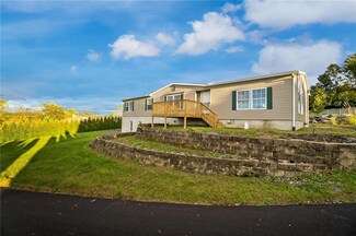 724 Fir Dr, Walnutport, PA 18088