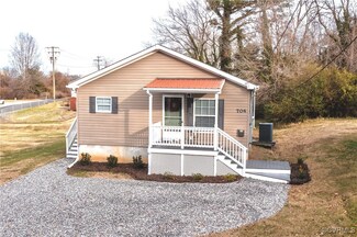 704 Hill St, Farmville, VA 23901