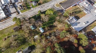 214 Mcclure Ave, Lowell, AR 72745