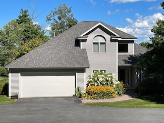 10 Sterling Springs Dr, White River Junction, VT 05001