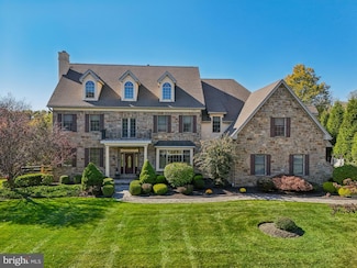 16 Colonial Dr, West Chester, PA 19382