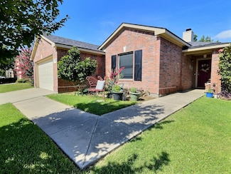 13621 Ponderosa Ranch Rd, Roanoke, TX 76262