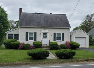 18 Maple St, Mendon, MA 01756