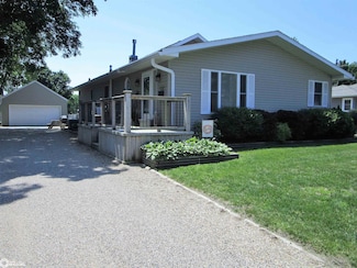 1201 Siloam Ave, Iowa Falls, IA 50126