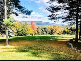 28 Woodvale Rd, Moultonborough, NH 03254