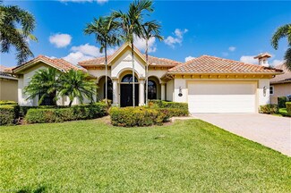 923 Tivoli Ct, Naples, FL 34104