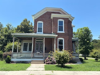 302 College Ave, Blackstone, VA 23824