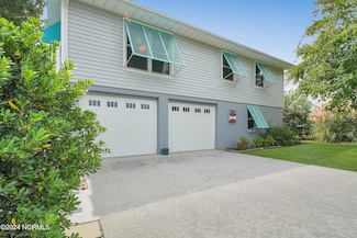 6911 Canal Dr, Emerald Isle, NC 28594