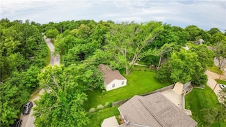 3200 N 49th Dr, Kansas City, KS 66104