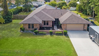 844 SE Kendall Ave, Port Saint Lucie, FL 34983