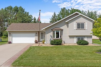 3546 Gentry Ave N, Saint Paul, MN 55128