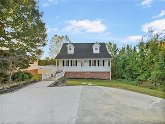 1042 Ball Park Rd, Thomasville, NC 27360